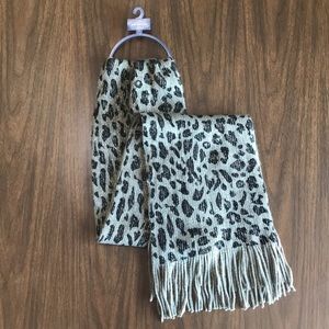 Croft & Barrow Reversible Animal Print Scarf NWT
